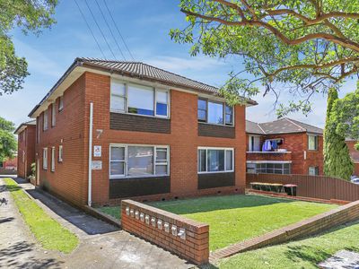 4 / 7 Fairmount Street, Lakemba