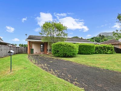 7 LEANNE CLOSE, Woree