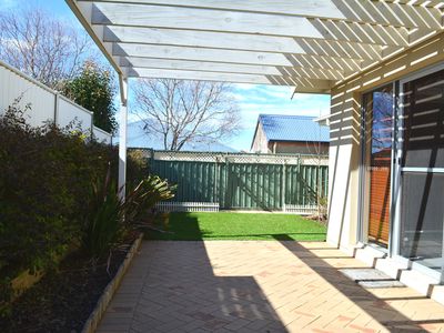 3 / 8 Arbory Close, Dubbo