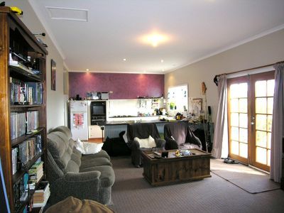 8241 Channel Highway, Cradoc
