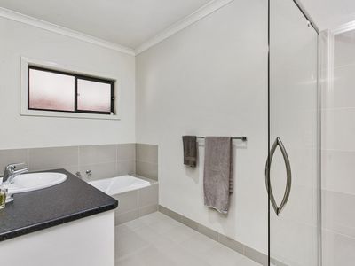 1699 Pyrenees Highway, Mckenzie Hill