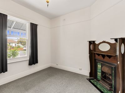 10 Isabella Street, Geelong West