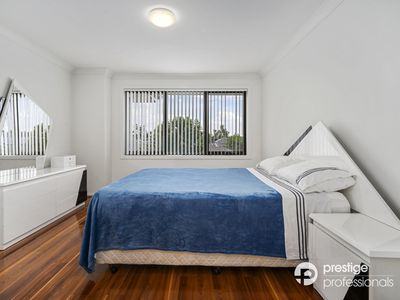 4 Bartholomew Circuit, Moorebank