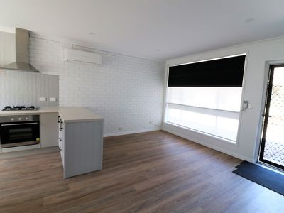 1 / 23 Tallarook Street, Seymour