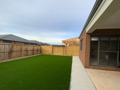 15 Wasim Circuit, Rockbank