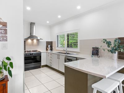 18 Travolta Close, White Rock