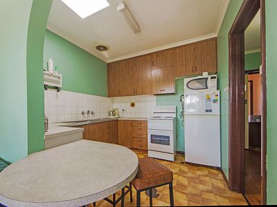 2 / 11A Edgar Street, Werribee