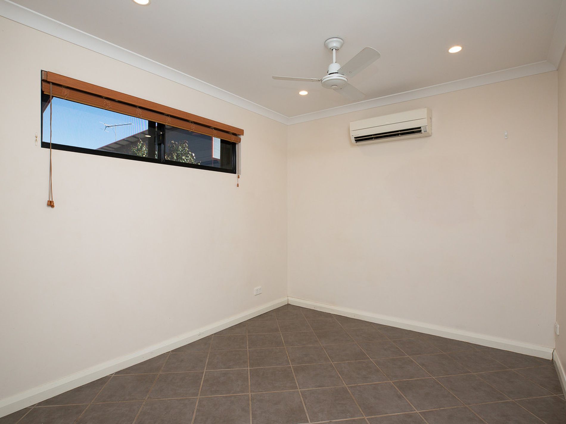 18D Somerset Crescent, South Hedland