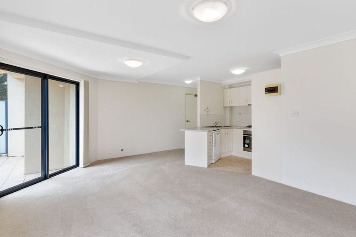 1 / 54 Karalta Road, Erina