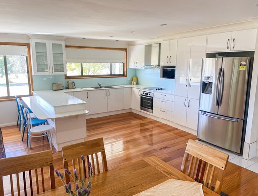 Country Family Home Retreat is all yours!
