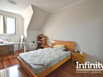 4 / 141 Carlingford Road, Epping