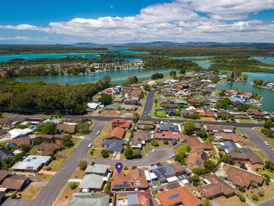 2 / 7 Windsor Place, Tuncurry