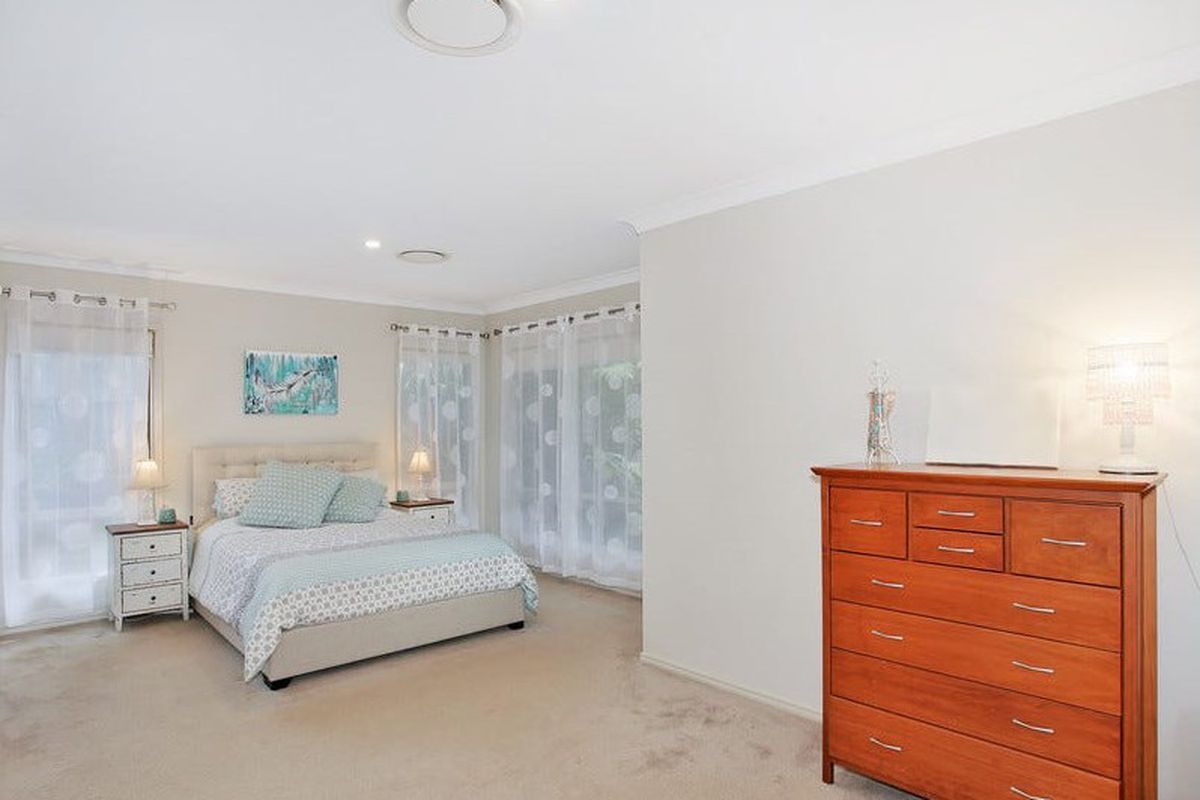 12 Dollarbird Dr, Pomona