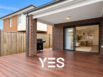 12 Whispering Way, Clyde North