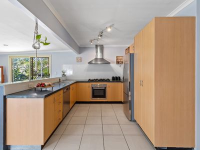 1 Madelin Court, Thorneside