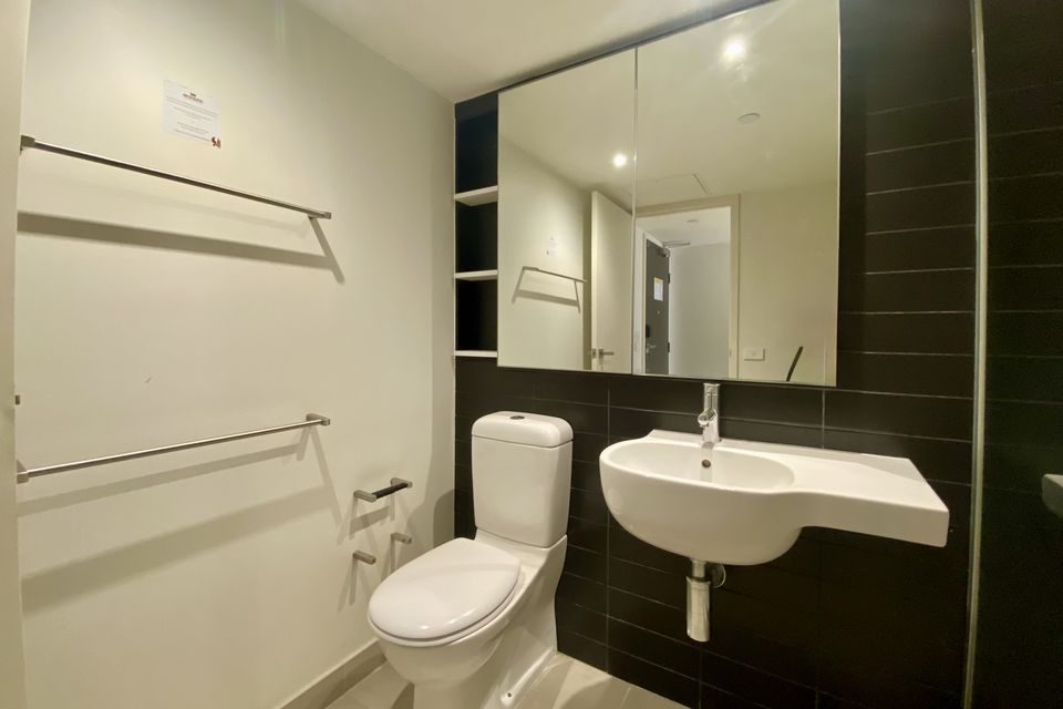 1020 / 572 St Kilda Road, Melbourne