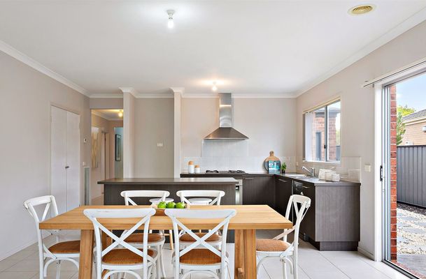1 Brickwood Circuit, Craigieburn