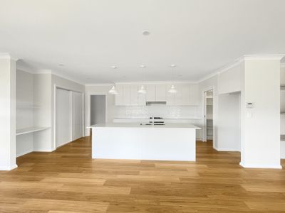 12 Current Court, Dubbo