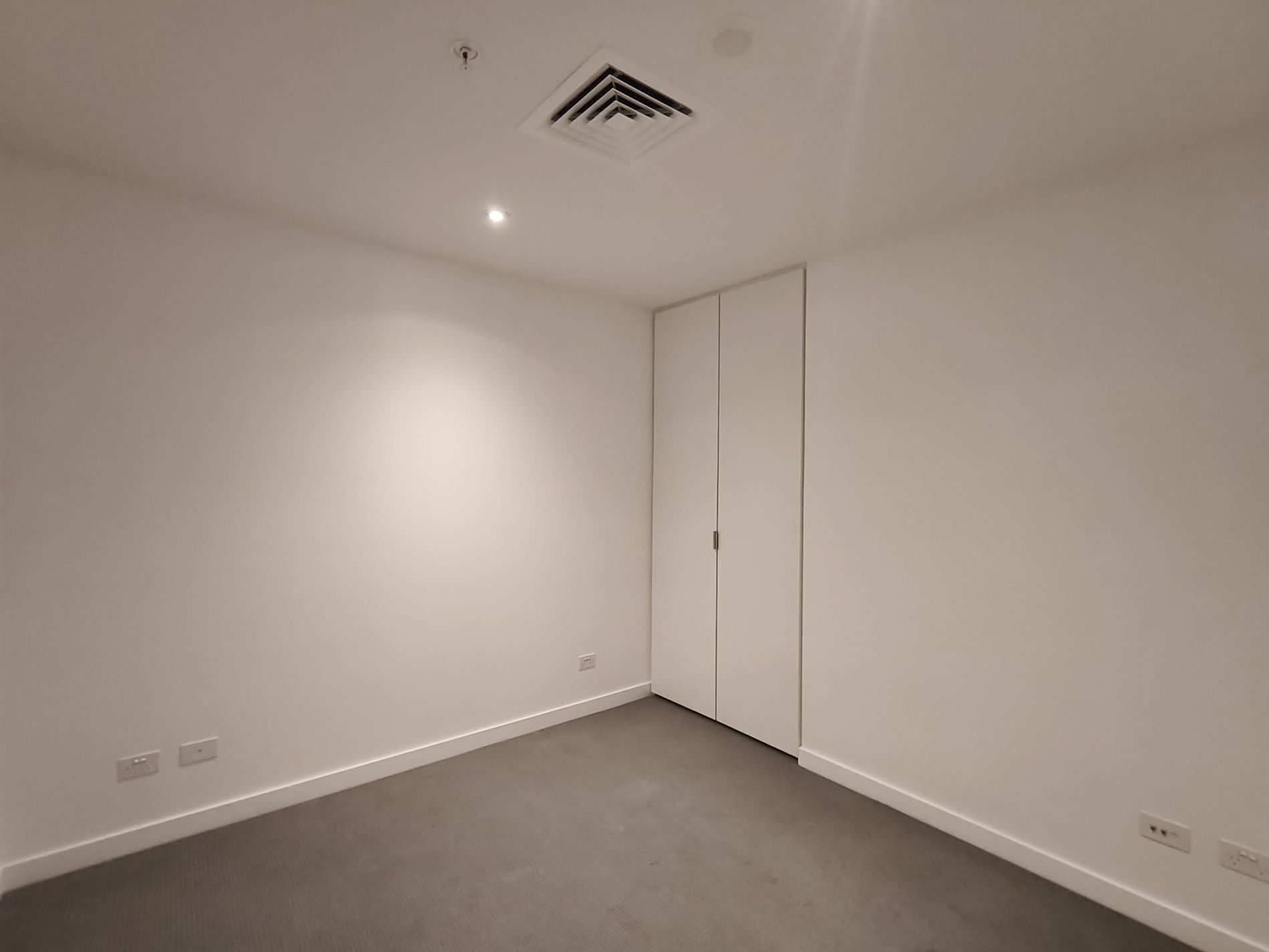 1416 / 555 Swanston Street, Carlton