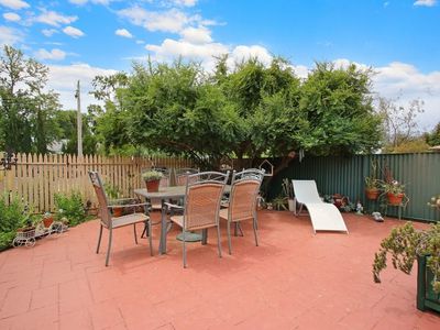 82 Ready St, Rutherglen