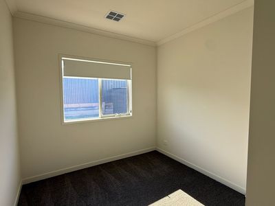 28 Kutjera Street, Manor Lakes
