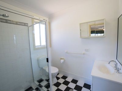 2 Brian Hambly Place, Dubbo