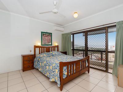 10 / 7 Hale Street, North Ward