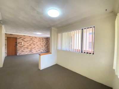 4/16 Queens Rd, Westmead