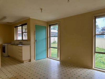 8 Mitchell Avenue, Wangaratta