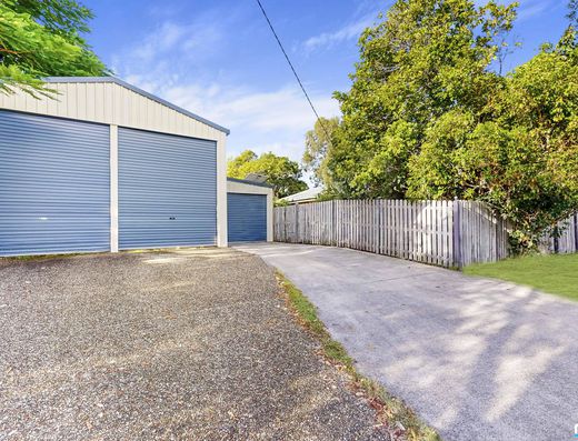 Water Views from the Block, Exceptional Shed Space & Endless Potential image 17