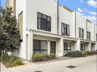 25 / 1-15 Tulloch Drive, St Clair