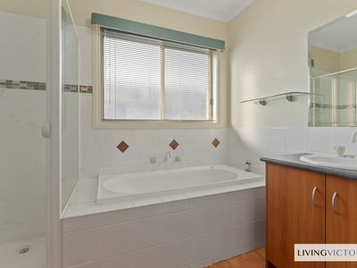 28 Harkaway Avenue, Hoppers Crossing