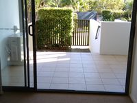 10 Grand Pde , Kawana Island