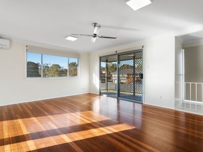 73 Woodlands Drive, Rochedale South