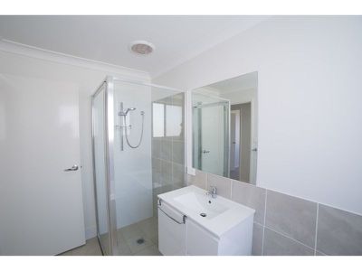20 Hindmarsh Esplanade, Dubbo