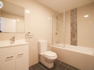 12 / 15 Young Road, Carlingford