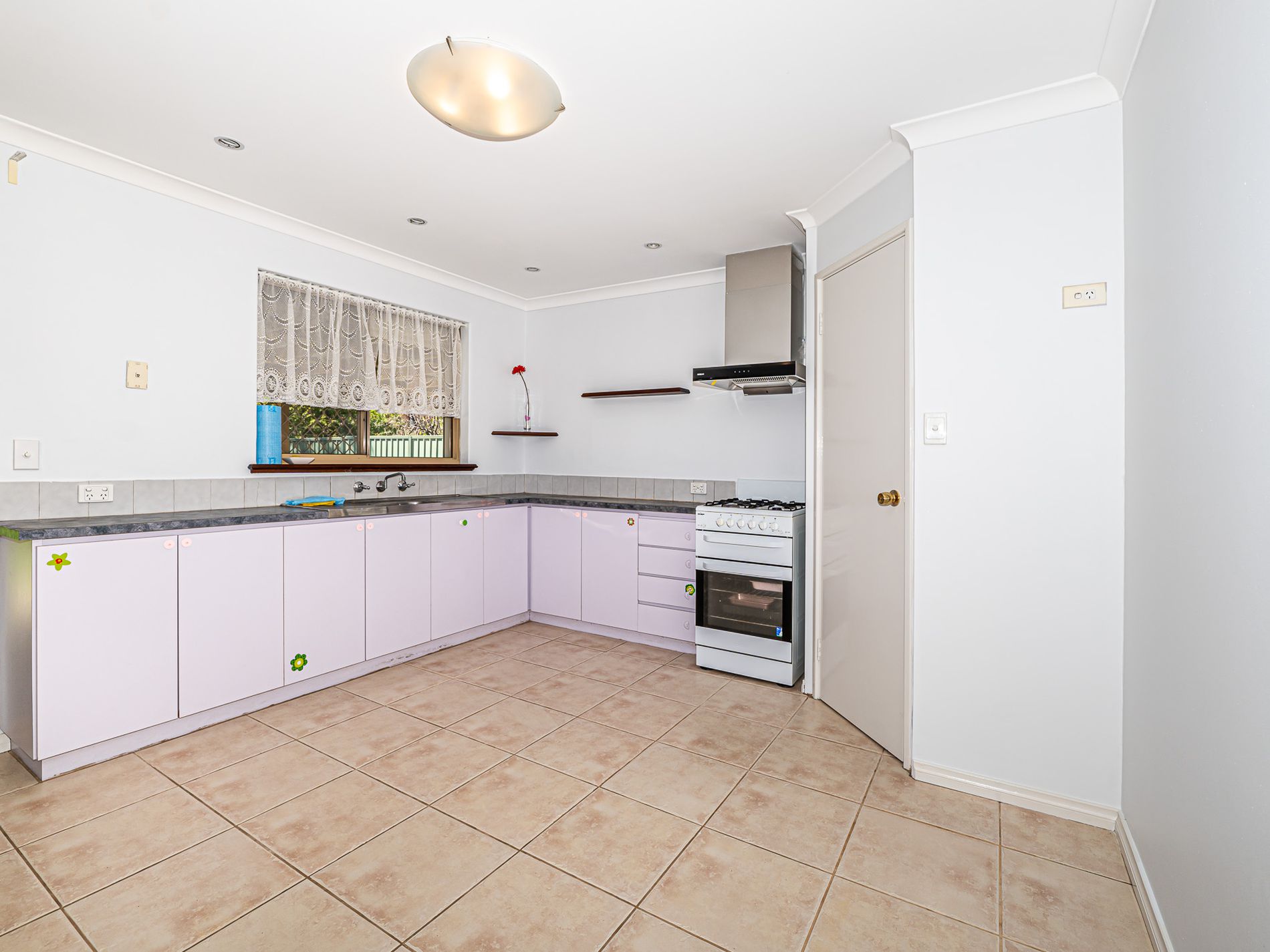 12 Carakine Grove, Thornlie