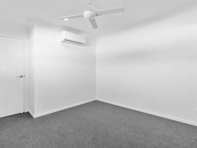 2 / 66 Austin Way, Park Ridge