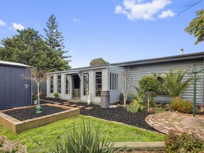 1 / 13 Abeckett Street, Seaford
