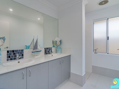 33 Summerhome Parade, Yanchep