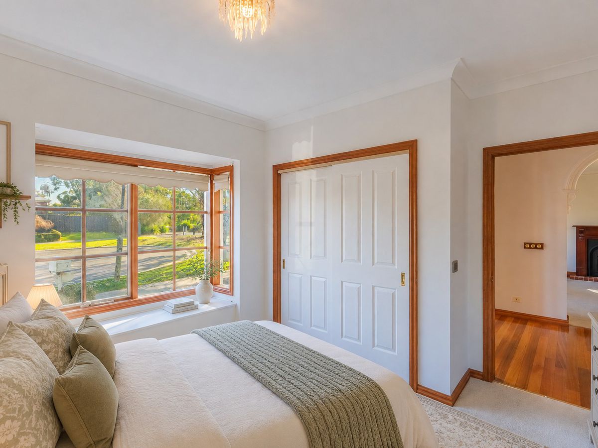 10 Alice Court, Officer