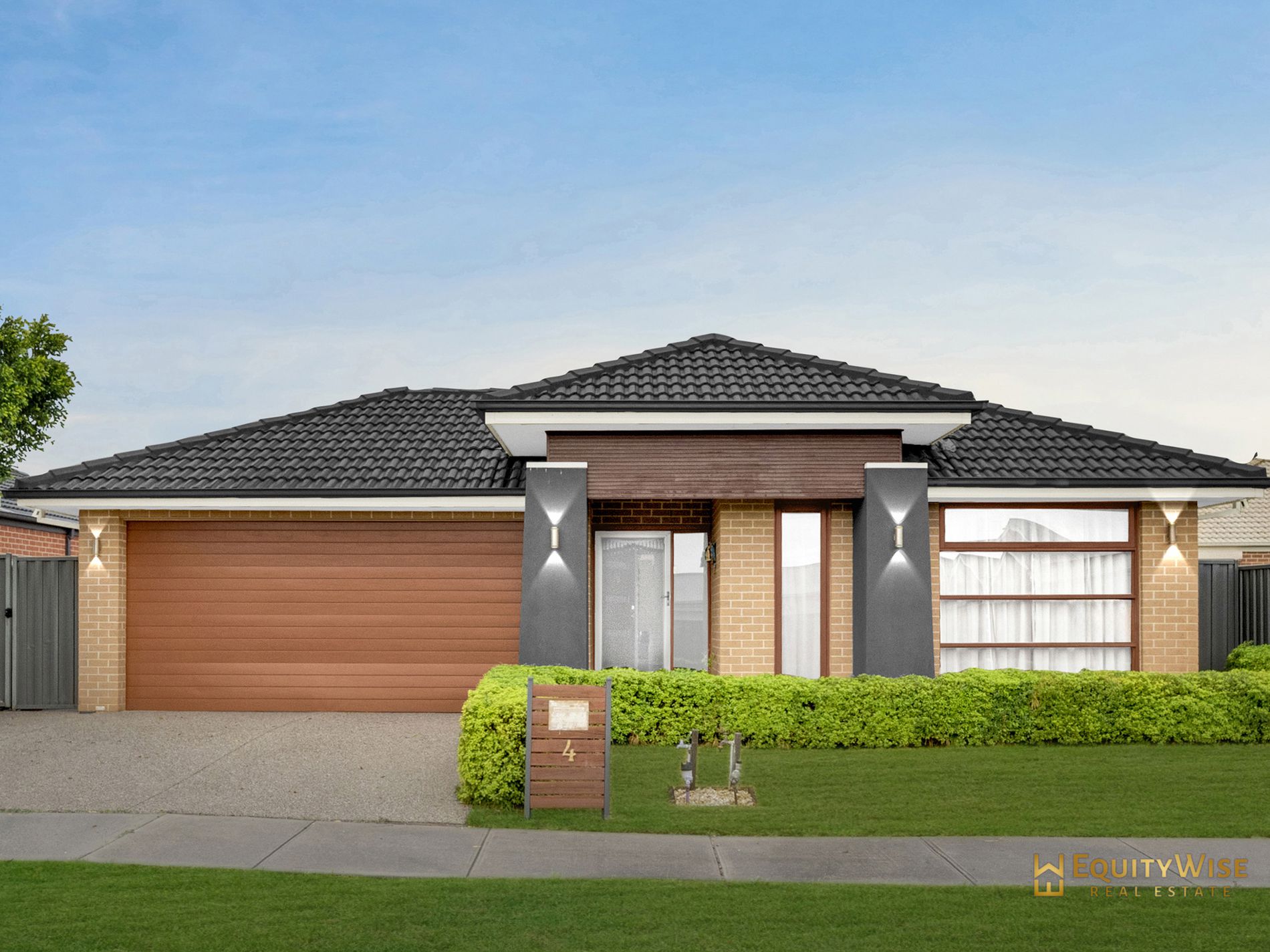 4 Uralla Street, Manor Lakes