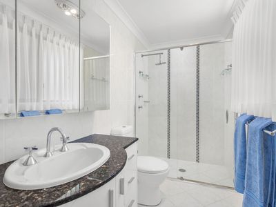 7 King George Parade, Forster