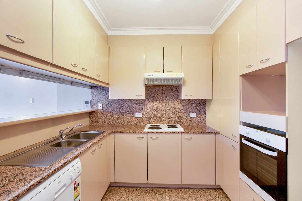 706 / 2-6 birtley place, Elizabeth Bay