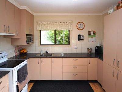 115 Lakeside Avenue , Mount Beauty