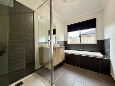 77 Toyon Road, Kalkallo