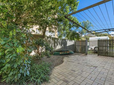 6 / 10 Denmans Camp Road, Torquay