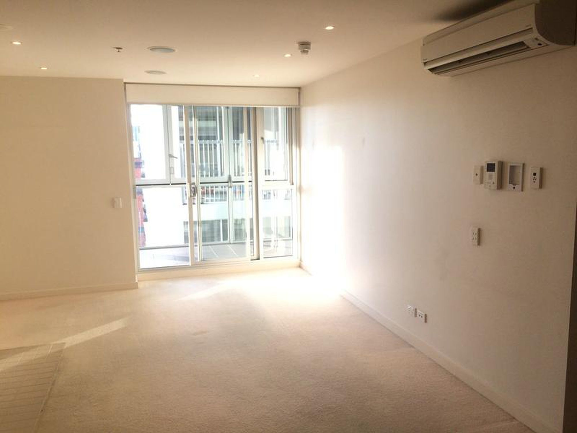 608 / 10 Balfours Way, Adelaide
