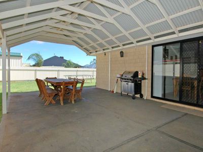 6 Henneker Drive, Kalgoorlie