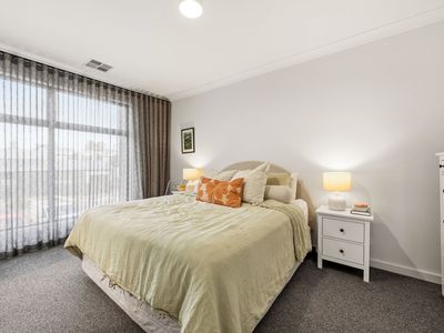 2 Lyle Court, Woodville